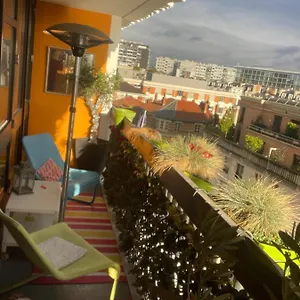 A L'ombre De La Tour Eiffel Au Bord De La Seine Séjour chez l'habitant